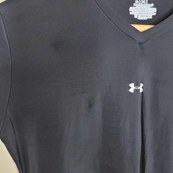 Under Armour | Fitted Black Long Sleeve Wicking Tee Size boys XL - Picture 4 of 5